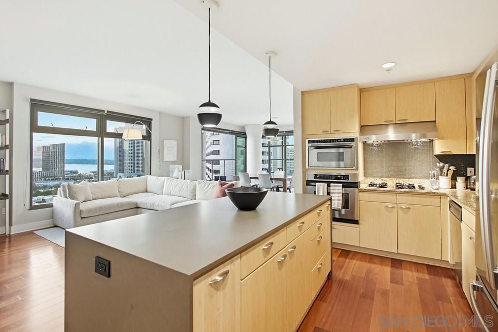 645 Front Street - photo 3