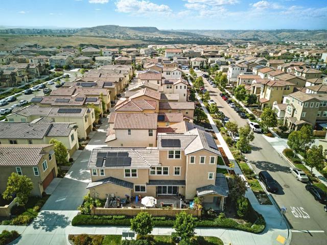 1705 Tuckers Grove Ave, Chula Vista CA: https://media.crmls.org/mediaz/7494a077-d43a-48a3-a632-e81cd274b9b6.jpg