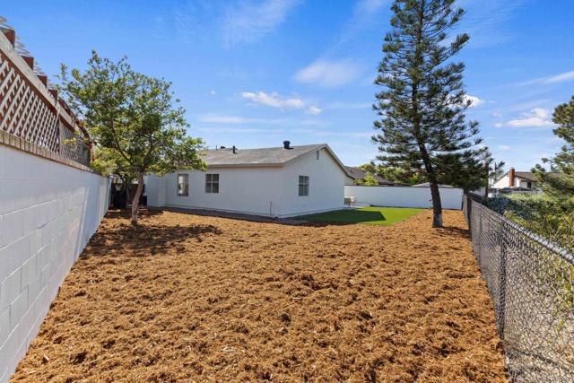 1267 Sonoma Ct, Chula Vista CA: https://media.crmls.org/mediaz/74951759-6d5c-4e09-82aa-e020f94c0186.jpg