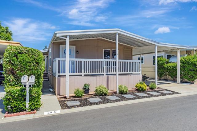 2815 Moss Hollow Drive, San Jose CA: https://media.crmls.org/mediaz/7495e322-12ef-4354-9db6-88051e2b0f90.jpg