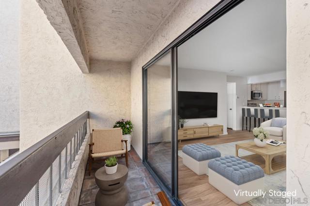 6747 Friars Rd, San Diego CA: https://media.crmls.org/mediaz/74972583-1115-48ac-b559-1d103ef25c0b.jpg