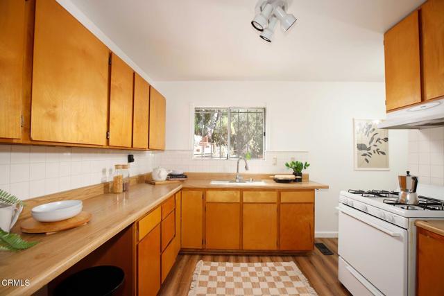Detail Gallery Image 7 of 36 For 204 N Avenue 49, Los Angeles,  CA 90042 - 3 Beds | 2 Baths