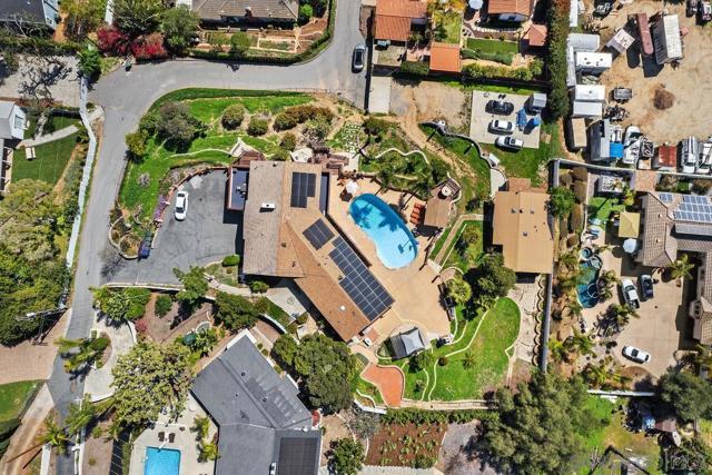 4816 Redondo Dr, La Mesa CA: https://media.crmls.org/mediaz/749773b3-b0e9-42cb-8237-28be73843213.jpg