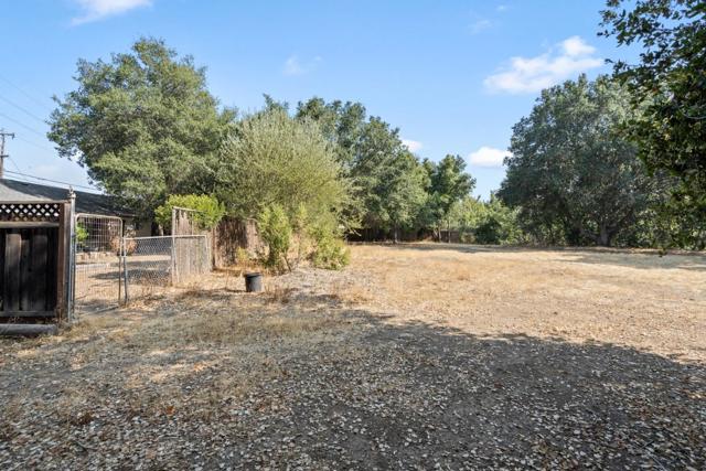 10621 Madera Drive, Cupertino CA: https://media.crmls.org/mediaz/749795f1-02d1-425c-b362-22abf5bb6660.jpg