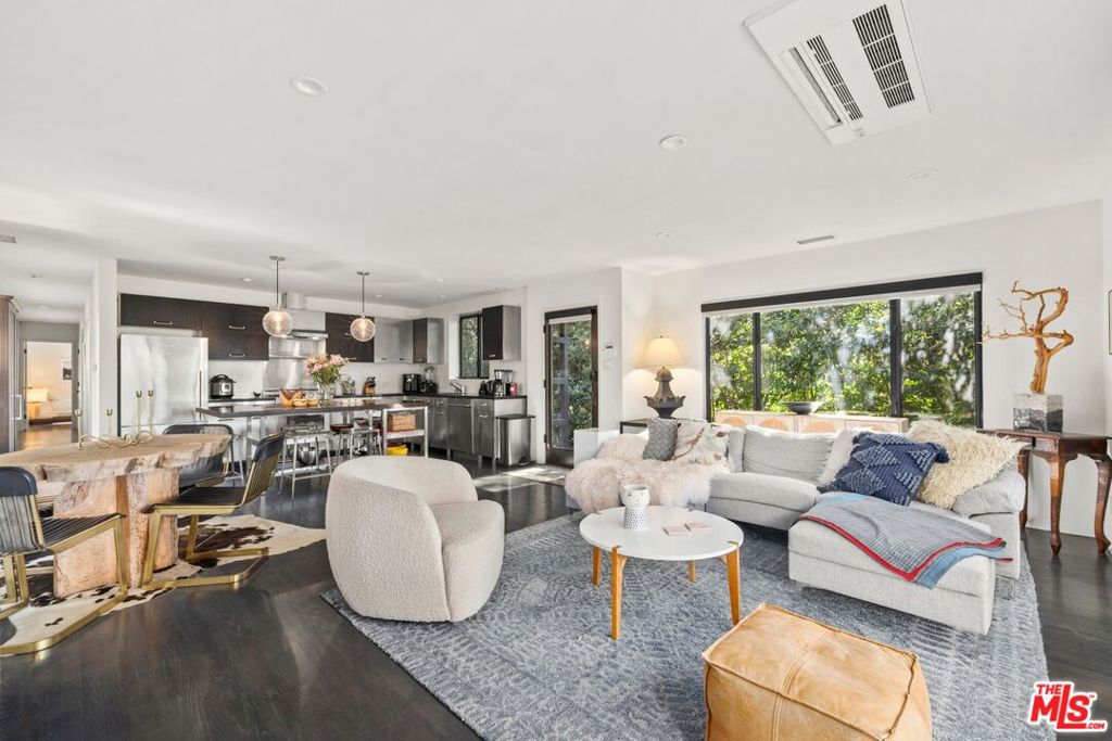 5721 Valley Oak Drive