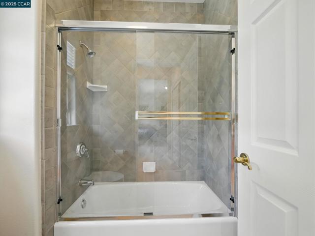 135 Diablo Ranch Ct, Danville CA: https://media.crmls.org/mediaz/7498654b-8e81-45d6-a53b-cd0063e2a695.jpg