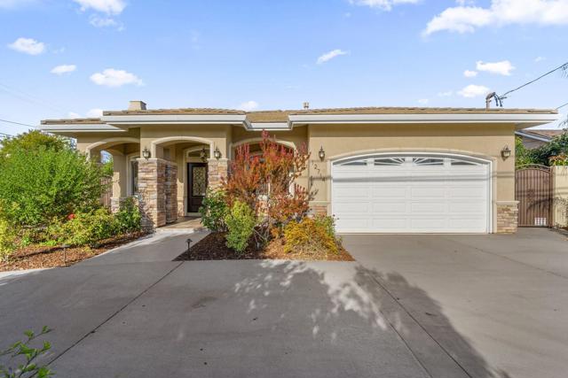 12714 Lantana Avenue, Saratoga CA: https://media.crmls.org/mediaz/7499fe8c-34d6-4920-95d3-9c17e7d480da.jpg