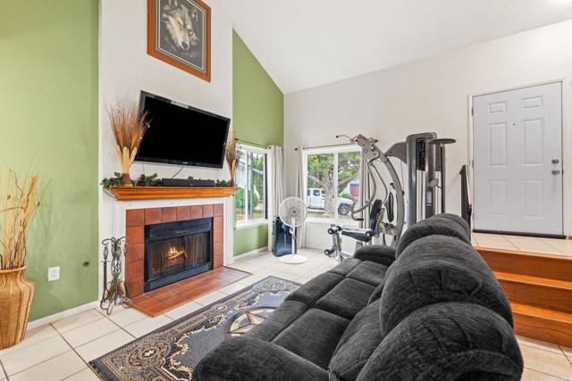 Detail Gallery Image 13 of 66 For 9690 Bundy Dr, Santee,  CA 92071 - 4 Beds | 3 Baths