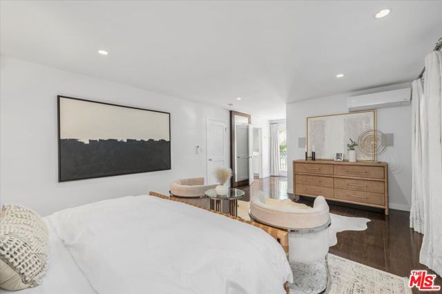 3055 Nichols Canyon Road, Los Angeles CA: https://media.crmls.org/mediaz/749b0920-e88c-4214-9382-6347e146e5fe.jpg