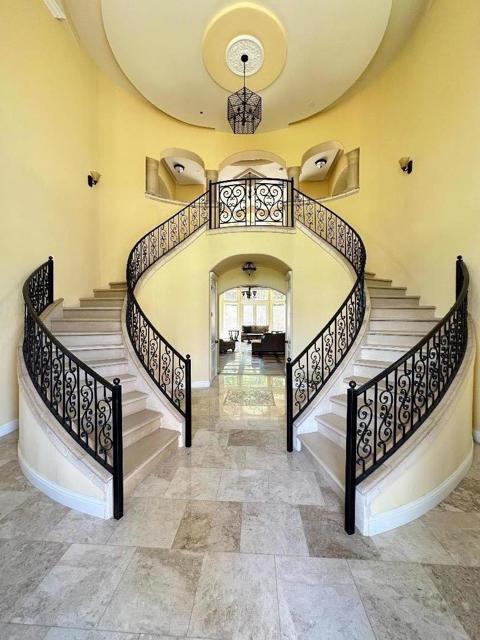 734 Bridle Ridge Court, Fairfield CA: https://media.crmls.org/mediaz/749b3ab4-ef83-4b6a-80b5-a80b0f398f1b.jpg