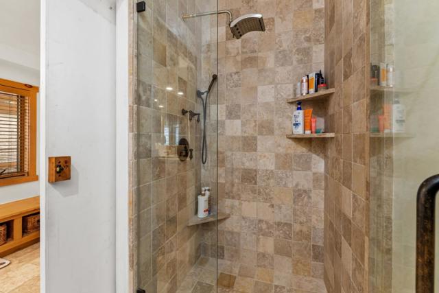 8697 Dyer Road, Salinas CA: https://media.crmls.org/mediaz/749bed5d-292e-4b26-abb7-9af1cdd63bbf.jpg