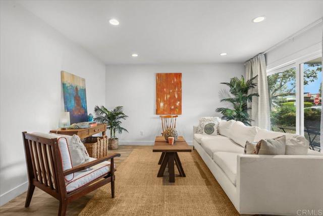 Detail Gallery Image 2 of 26 For 2715 Camino Del Mar, Del Mar,  CA 92014 - 2 Beds | 2 Baths
