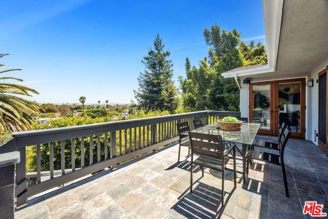 2990 Club Drive, Los Angeles, California 90064, 4 Bedrooms Bedrooms, ,3 BathroomsBathrooms,Single Family Residence,For Sale,Club,24430901