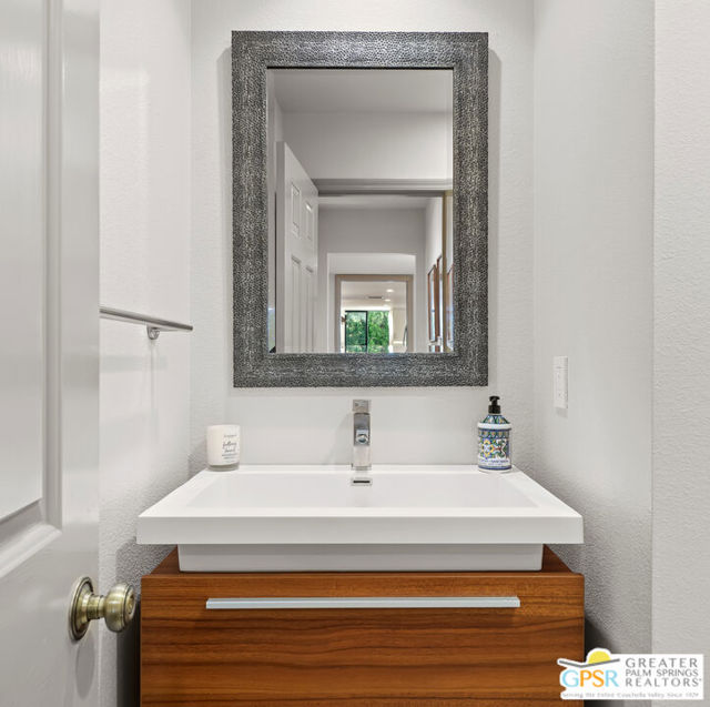 Image 27 of 66 For 2580 La Condesa Drive