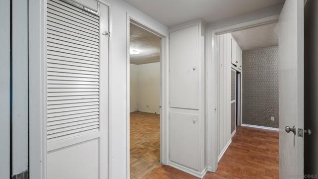 5220 E Falls View, San Diego CA: https://media.crmls.org/mediaz/749d60bf-aec9-4ef8-8558-4b3edd00dbef.jpg
