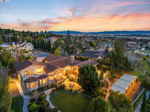 46925 Aloe Court, Fremont CA: https://media.crmls.org/mediaz/749dc8d6-d997-4a5e-94ee-12bb4e62fd4d.jpg