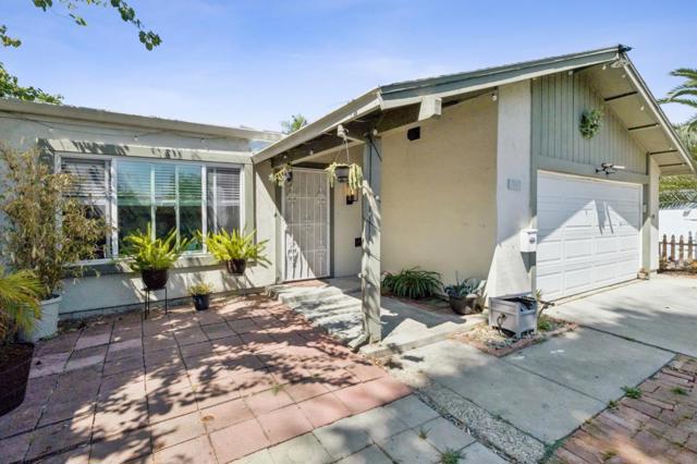 3843 Marfrance Drive, San Jose CA: https://media.crmls.org/mediaz/749e9233-5620-48ec-a6ec-779e53a68934.jpg