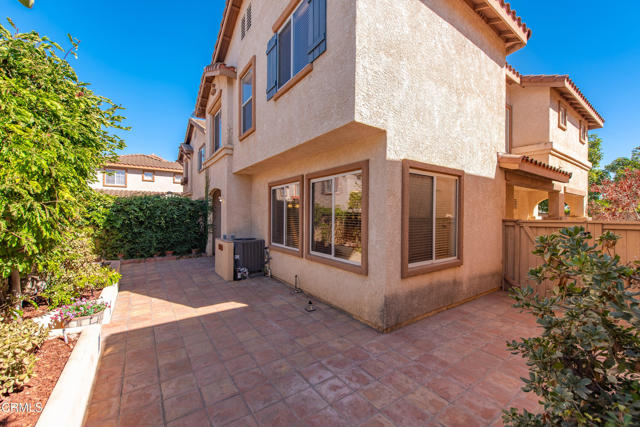 1529 La Verada Court, Camarillo CA: https://media.crmls.org/mediaz/749e9f5d-dcfc-4acf-9215-452d8ac05bf8.jpg