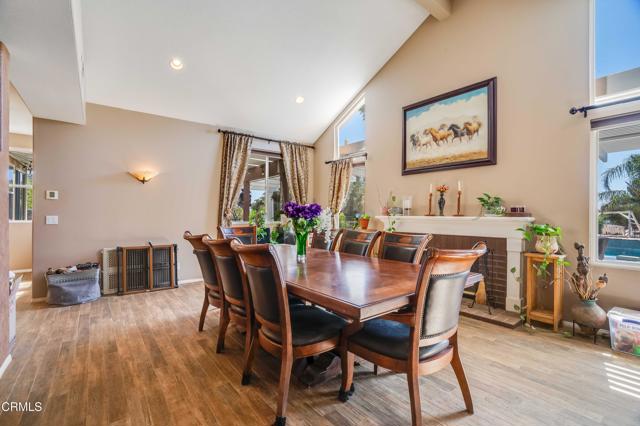 35135 Caprock Road, Santa Clarita CA: https://media.crmls.org/mediaz/749fe979-d0f2-4bca-8e63-923845c8961c.jpg