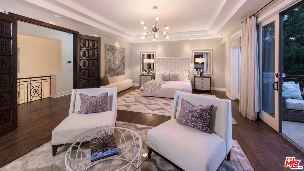 12000 CREST Court
