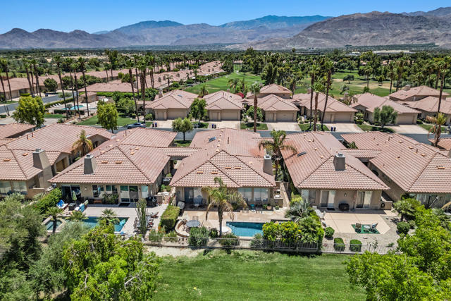 99 Kavenish Drive, Rancho Mirage CA: https://media.crmls.org/mediaz/74a03f2e-97aa-4024-a0af-be153e33ef6f.jpg
