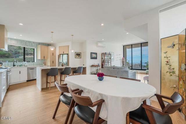 Detail Gallery Image 14 of 43 For 310 N Kalorama St, Ventura,  CA 93001 - 3 Beds | 3/1 Baths