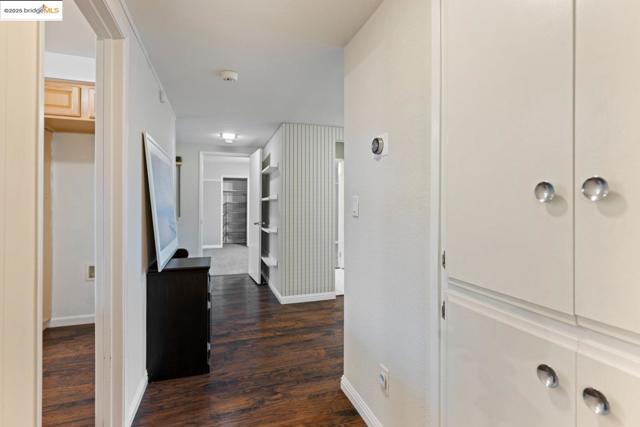 5235 Adelaide WAY, Carmichael CA: https://media.crmls.org/mediaz/74a0921c-5b25-496c-a4bd-22ff5e5ffcb8.jpg