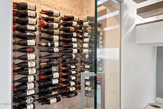 8-web-or-mls-08 - Wine Closet