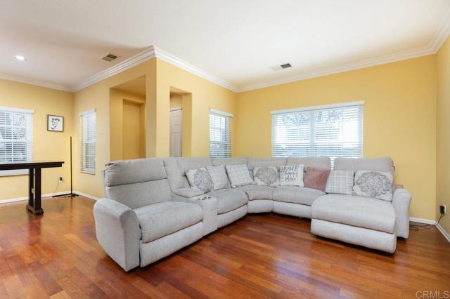 Detail Gallery Image 4 of 25 For 1306 Mill Valley Rd, Chula Vista,  CA 91913 - 3 Beds | 2/1 Baths