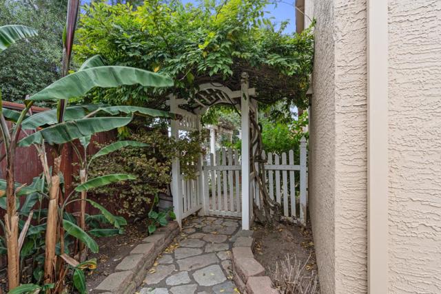 1258 De Cunha Court, Salinas CA: https://media.crmls.org/mediaz/74a2fc9e-ae79-4bcc-8248-49800bac0fe7.jpg