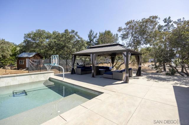 1603 CAMINO DEL SEQUAN, Alpine CA: https://media.crmls.org/mediaz/74a3a265-1965-4a77-93a6-2683b27d3c8b.jpg