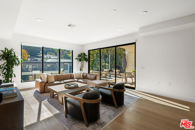 3651 Regal Place, Los Angeles CA: https://media.crmls.org/mediaz/74a3f6be-aa6b-4080-ae49-df9ff007e423.jpg