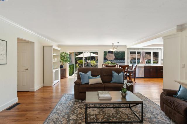1163 Lomitas Ave, Livermore CA: https://media.crmls.org/mediaz/74a4ca93-b929-4837-a8da-c5614f594308.jpg