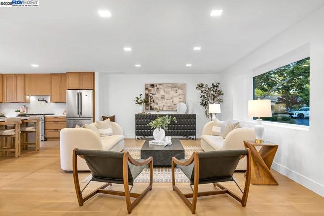 4374 Emory Way, Livermore CA: https://media.crmls.org/mediaz/74a53396-1bab-49b7-ac02-767dd852a019.jpg