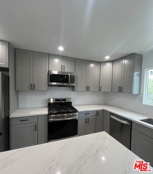 30872 Janlor Drive, Westlake Village CA: https://media.crmls.org/mediaz/74a549ce-d83c-472a-941c-2460e23fd2a7.jpg