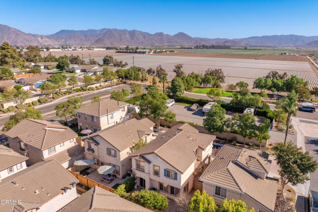 1529 La Verada Court, Camarillo CA: https://media.crmls.org/mediaz/74a6d58b-40a5-4076-8054-3bf34f9cc833.jpg
