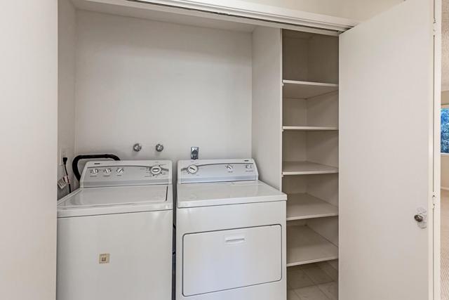 1121 Douglas Avenue, Burlingame CA: https://media.crmls.org/mediaz/74a6fb30-31e6-4438-9cb3-ae8030107889.jpg