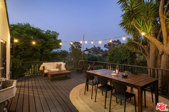 2236 Earl Court, Los Angeles CA: https://media.crmls.org/mediaz/74a7b8de-397a-477c-bfa9-0b101c233cd6.jpg