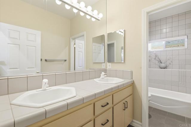 Detail Gallery Image 29 of 56 For 6802 Pakama Ln, Vista,  CA 92084 - 4 Beds | 4 Baths