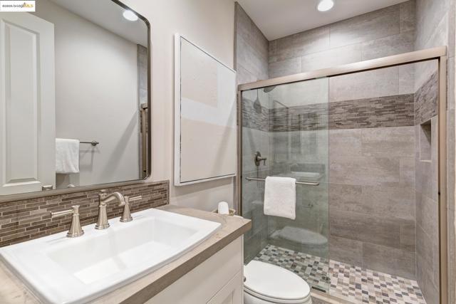63 Tomcat Way, Orinda CA: https://media.crmls.org/mediaz/74a83269-d303-41ba-aba2-44d99a7ed2c6.jpg