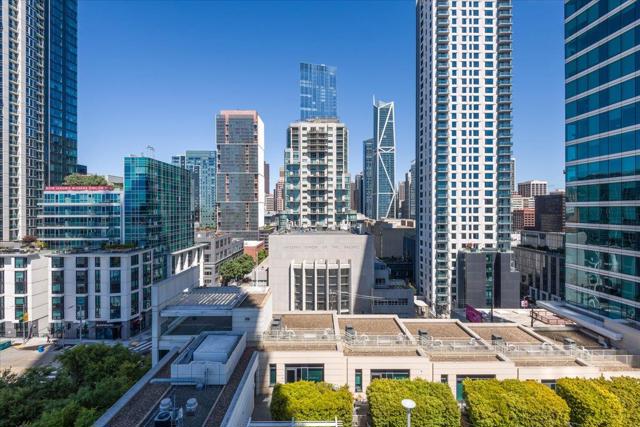 425 1st Street, San Francisco CA: https://media.crmls.org/mediaz/74a8d9f3-23f1-4a69-91eb-cad9a14d3976.jpg