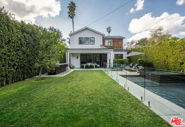 726 N Alta Vista Boulevard, Los Angeles CA: https://media.crmls.org/mediaz/74a8f6a7-c330-46b2-a5b5-4de4e83365f1.jpg