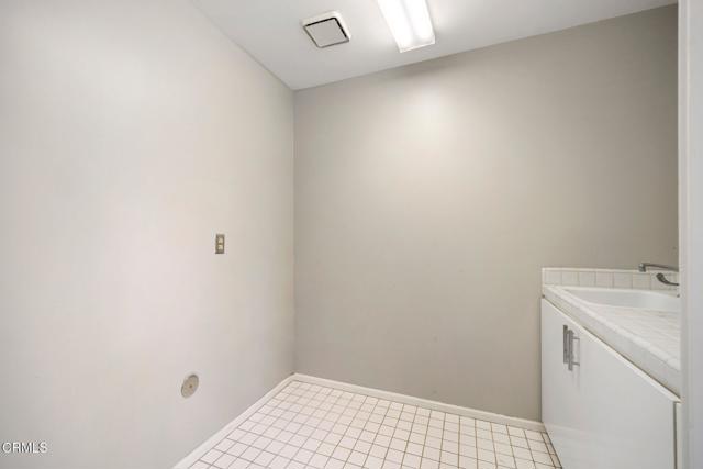 1265 Chateau Road, Pasadena CA: https://media.crmls.org/mediaz/74a90d57-729f-47e1-9cf6-1362e1705f45.jpg