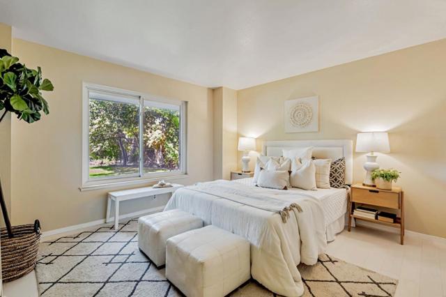 937 Parrott Drive, Hillsborough CA: https://media.crmls.org/mediaz/74a9184c-2ee6-4db7-af78-287e27d63eac.jpg