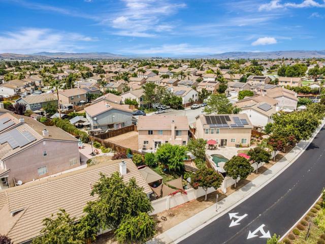 1770 Brentwood Court, Hollister CA: https://media.crmls.org/mediaz/74a9a018-0c41-4a30-af5d-11a8279df791.jpg