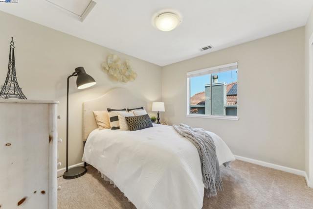 1159 Vintner Pl, Livermore CA: https://media.crmls.org/mediaz/74a9ca80-e52f-43b9-b1e4-45e07352a705.jpg