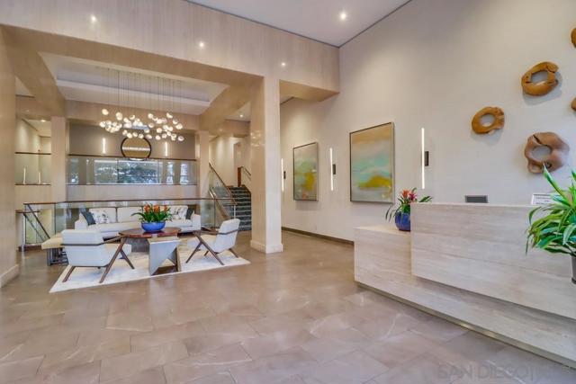 1720 Avenida Del Mundo, Coronado CA: https://media.crmls.org/mediaz/74aa2791-2276-49f9-9332-fa927f395273.jpg