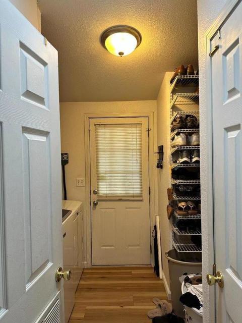 2025 Gold Street,  CA: https://media.crmls.org/mediaz/74aad43d-a7b2-4346-858e-5189e072e58a.jpg