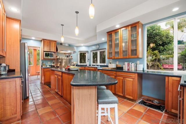 Image 12 of 50 For 2238 Oceanview Rd