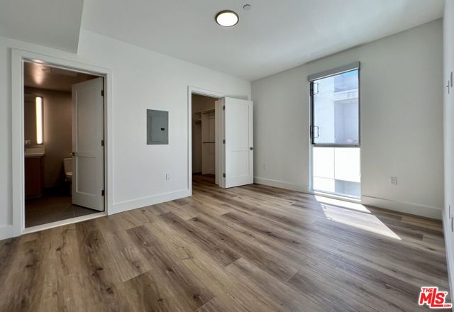 5801 Camerford Avenue, Los Angeles CA: https://media.crmls.org/mediaz/74ab1c1f-b06a-476b-9bae-c4f3db40f17f.jpg